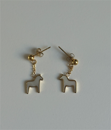 Örhänge Dalahäst i kedja marmor guldfärgad